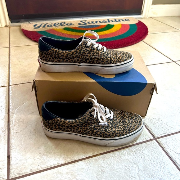 Leopard print Vans - Picture 2 of 2